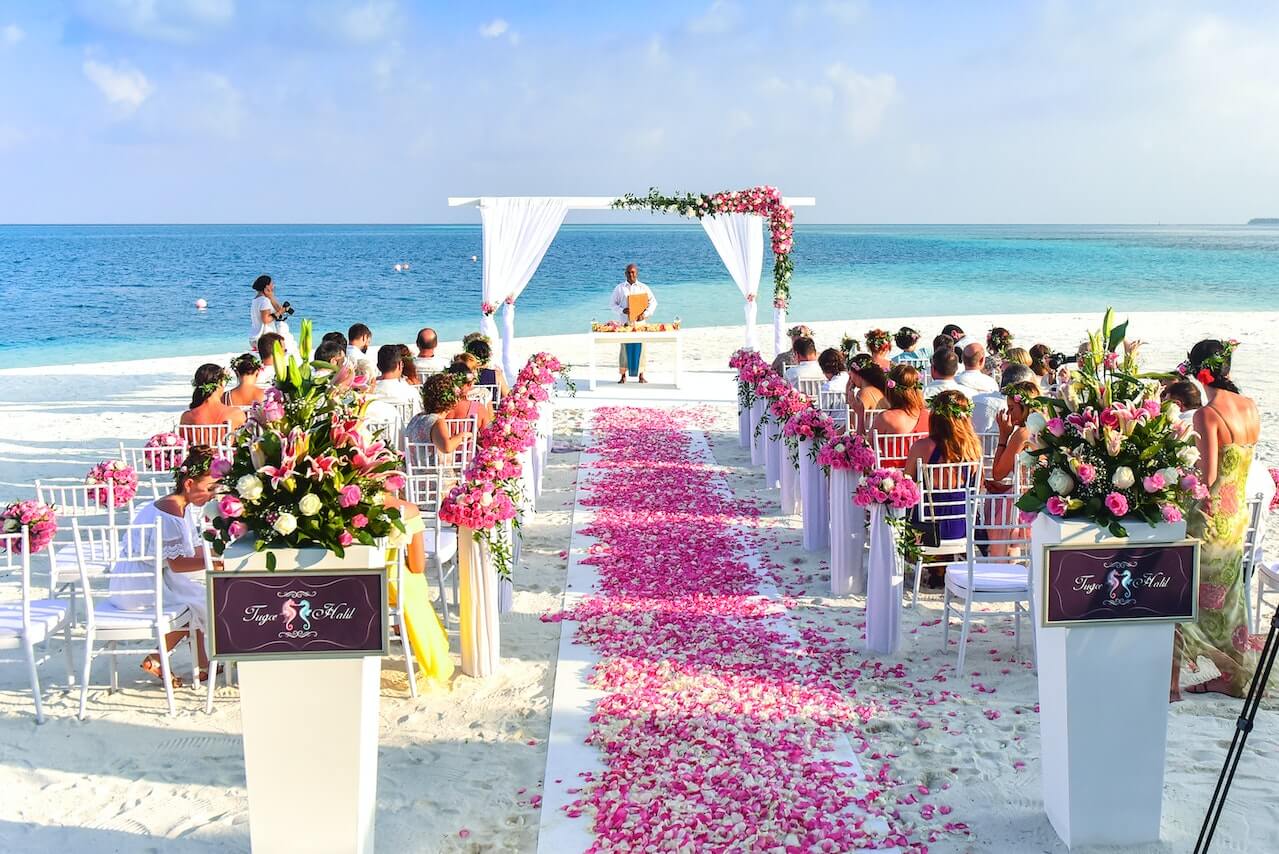 Read more about the article Five Reasons to hire a Wedding Planner in Jamaica